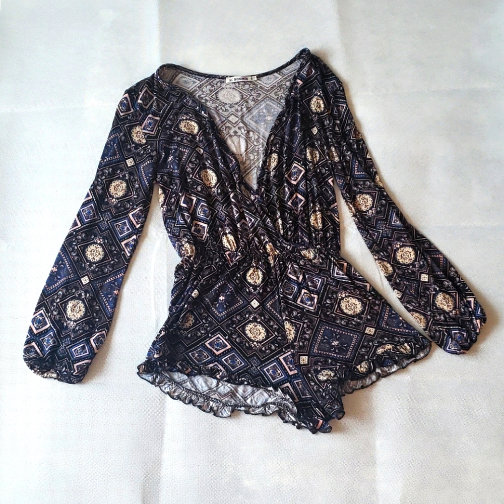 Hi Roomie long sleeve romper